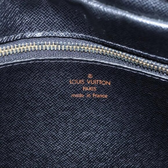 LOUIS VUITTON Epi Trocadero 27 Shoulder Bag Black - Picture 11 of 16